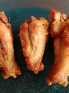 Una foto de Alitas de pollo fritas