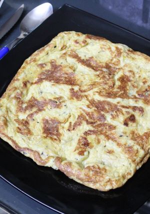 Una foto de Tortilla cuadrada de calçots