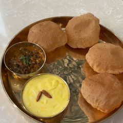 A picture of Aamras.