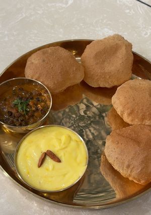 A picture of Aamras.