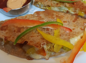 A picture of Mexican chicken Quesadilla.