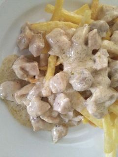 Una foto de Pollo con nata