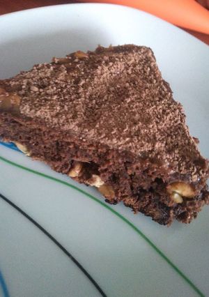 Una foto de Brownie con maní en sartén