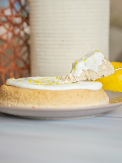Una foto de Cheesecake ligera de limón al micro