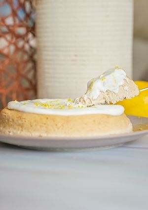 Una foto de Cheesecake ligera de limón al micro