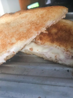 Una foto de Sándwich en la sartén