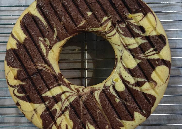 Marmer Cake Putih Telur