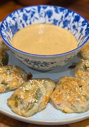 A picture of Ebi Nira Harumaki - prawn and garlic chive rice paper packets.