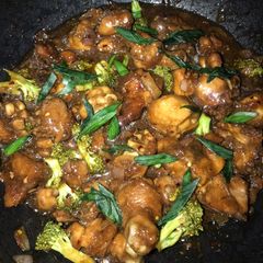 A picture of Mangolian sauce.
