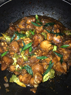 A picture of Mangolian sauce.
