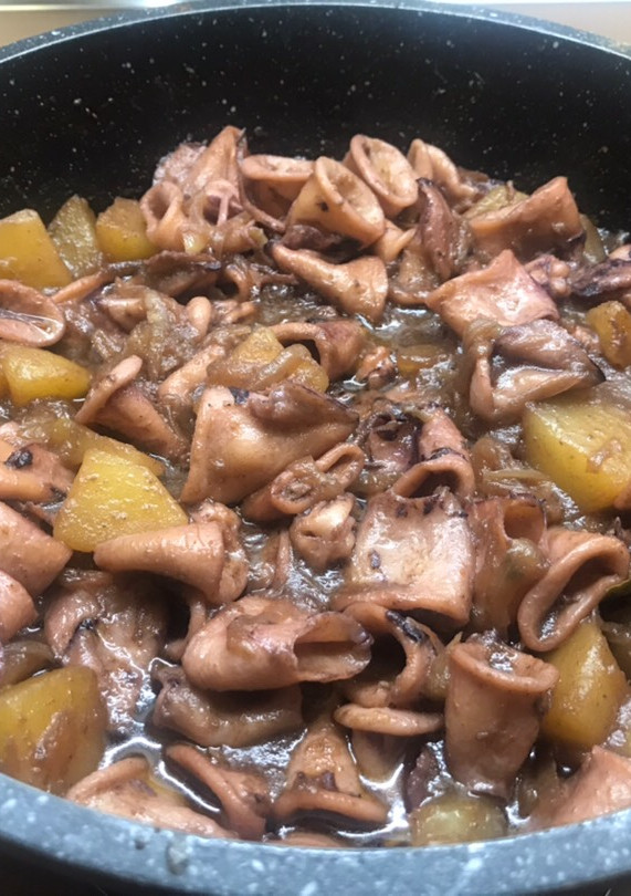 Una foto de Calamares con patatas