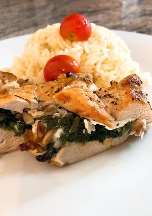Φωτογραφία της συνταγής Baked chicken Florentine - Κοτόπουλο με γέμιση σπανάκι και φέτα