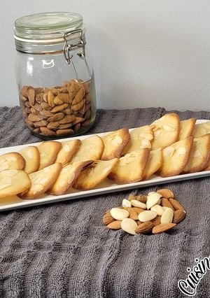 Une photo de 🍭 Tuiles aux amandes !! 🍬