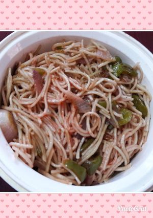 A picture of Hakka noodles.