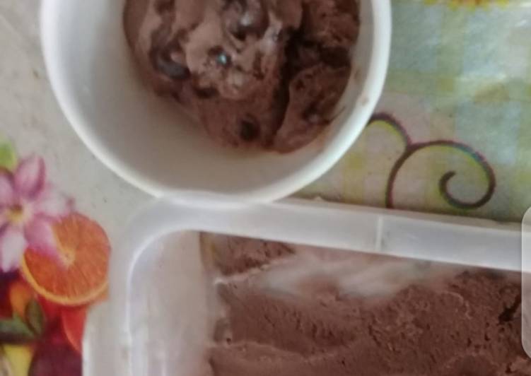 Choco chip ice-cream
