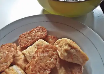 Resep Terbaru Tempe Tahu Goreng Petis ala Violet Azalea Enak Sederhana