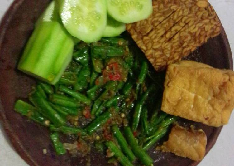 Resep Sambal Pencok Kacang Panjang, Lezat Sekali