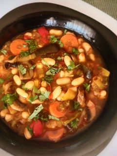 Una foto de “Potaje “ de alubias blancas con verduras