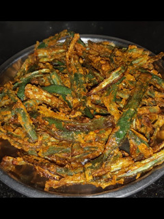 कुरकुरी भिंडी (Kurkuri Bhindi recipe in Hindi) रेसिपी मुख्य फोटो