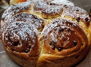Foto di Torta delle rose con gocce di cioccolato