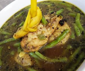 Resep mudah Rawon Ayam Buncis Gurih Mantul