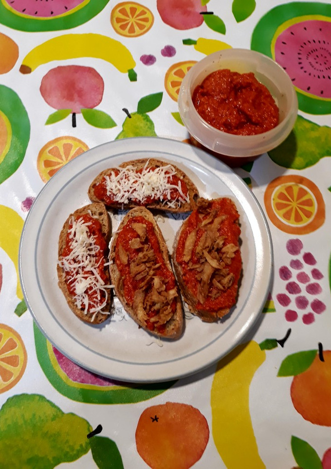 Una foto de Paté de pimientos asados con surimi