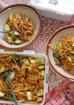 Foto resep Mie Tek-tek super pedas ala Mamah Cantik
