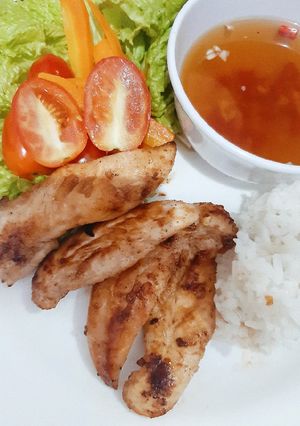 Foto resep Nuoc cham (kuah dressing ala vietnam) with chicken