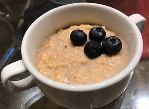 Una foto de Avena con leche al microondas light. Arroz con leche falso! en 4 minutos