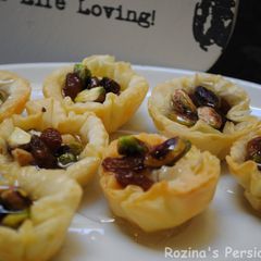 A picture of Raisins-Pistachio Baklava.