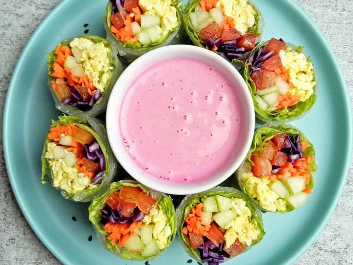 Wajib coba! Bagaimana cara bikin Rainbow Salad Roll with Pink Sauce dijamin sempurna