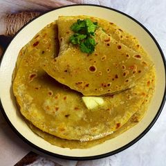 A picture of Masala Oats Paratha.