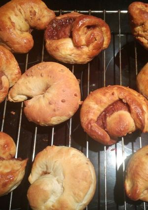 Foto principal de Formas de bollería rellenas de nutella y almendras crocantis