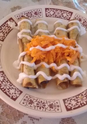 Una foto de Flautas de jamaica 🌺🌯