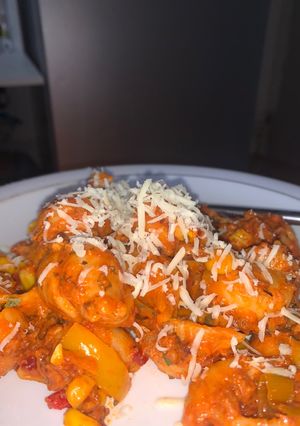 A picture of Keema cheese pasta shells.