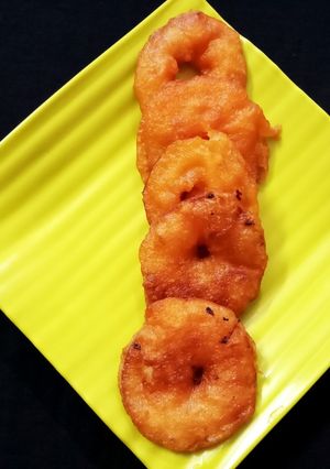 A picture of Apple jalebi.