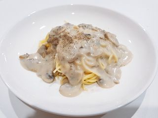 สปาเก็ตตี้ซอสเห็ดแชมปิญองง่ายๆ จากซุป Campbells