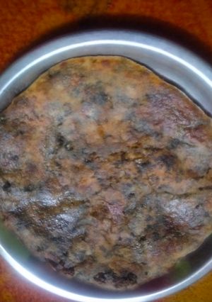 बथुआ का पराठा (bathua ka paratha recipe in Hindi) रेसिपी मुख्य फोटो