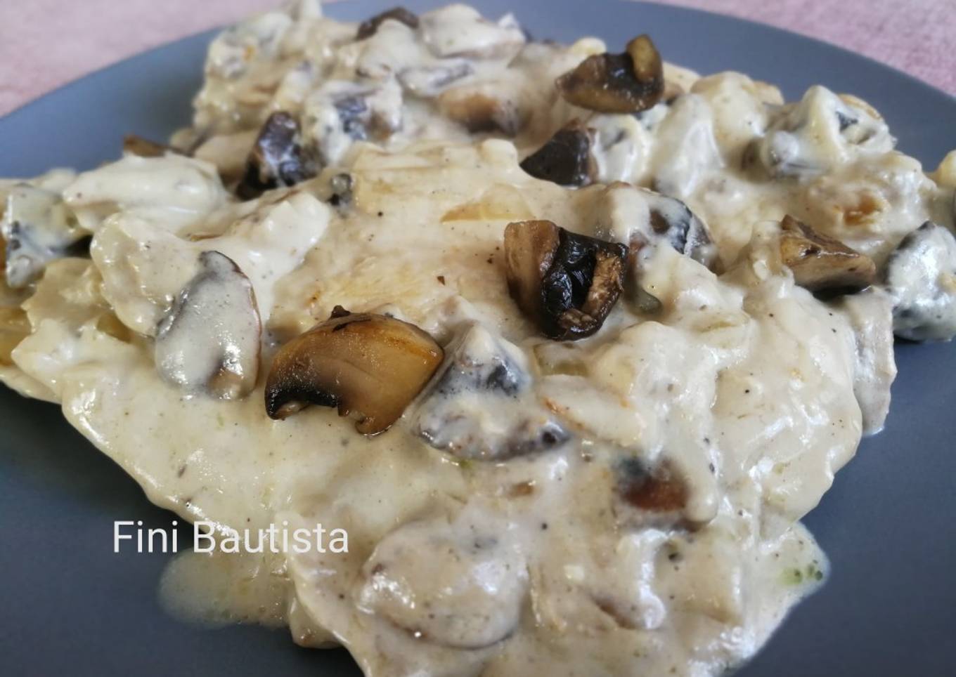 Pechugas con salsa de champiñones