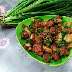 Indo - Mexican style potato soya chunk A picture of Indo - Mexican style potato soya chunk.