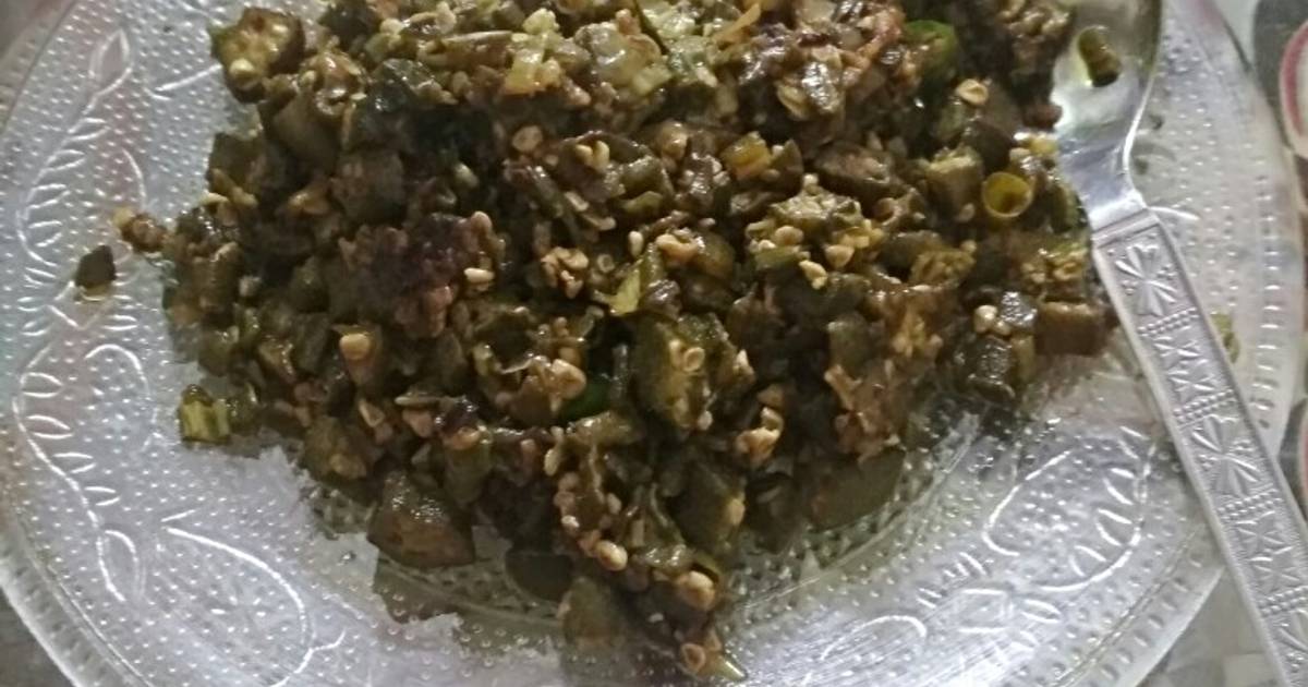 Bhindi bhurji Recipe by Sana Imran - Cookpad