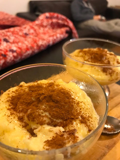 Una foto de Arroz con leche cremoso fácil