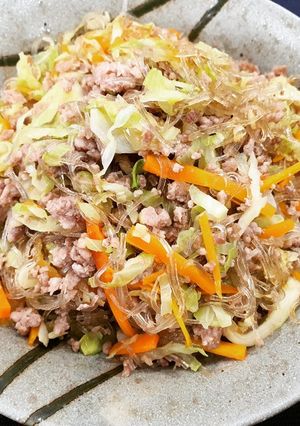 Hình của món Miến xào thịt băm.