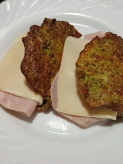Una foto de "tacos" de brócoli