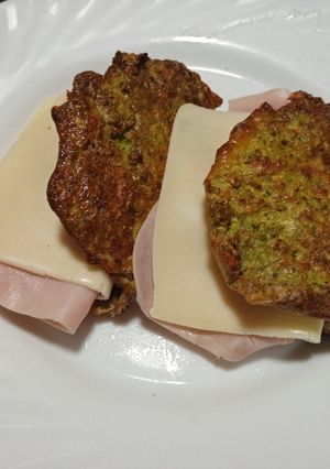 Una foto de "tacos" de brócoli