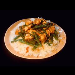 Gai Pad Prim Gaeng A picture of Gai Pad Prim Gaeng.