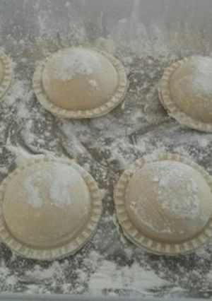 Una foto de Sorrentinos de ricota con jamón cocido