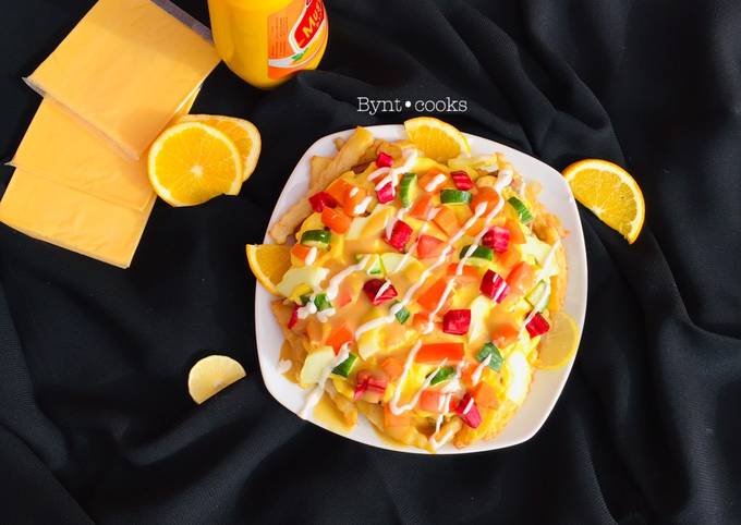 Cheese sauce loaded fries
