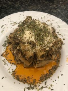 Una foto de 282. Tortiglioni con salsa genovesa y anchoas (principal pasta)