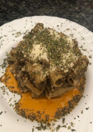 Una foto de 282. Tortiglioni con salsa genovesa y anchoas (principal pasta)